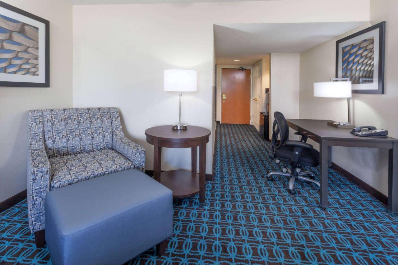 Wingate By Wyndham Chicago Schaumburg Hotell Exteriör bild